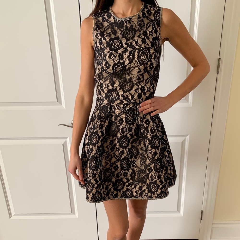 H&M women’s lace dress